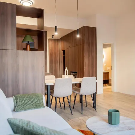 Naiti Deluxe Cassovar With Aircon And Terrace * Košice