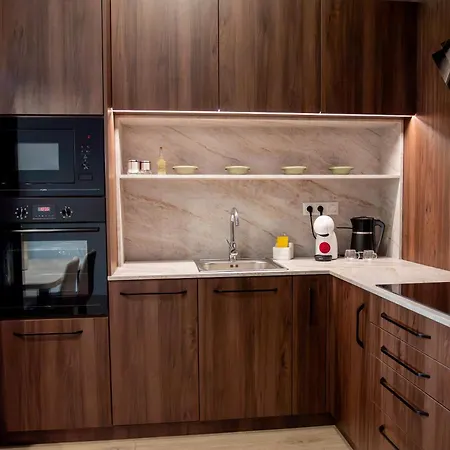 Naiti Deluxe Cassovar With Aircon And Terrace Apartamento Košice