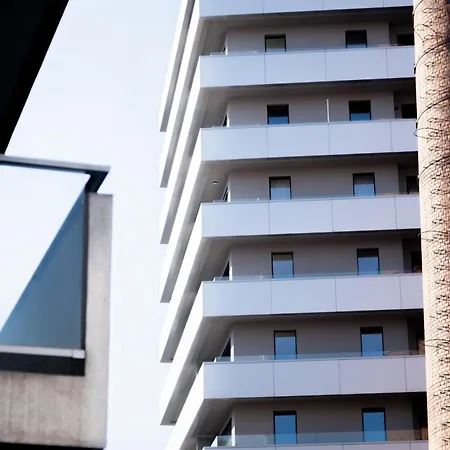 Naiti Deluxe Cassovar With Aircon And Terrace Apartamento *